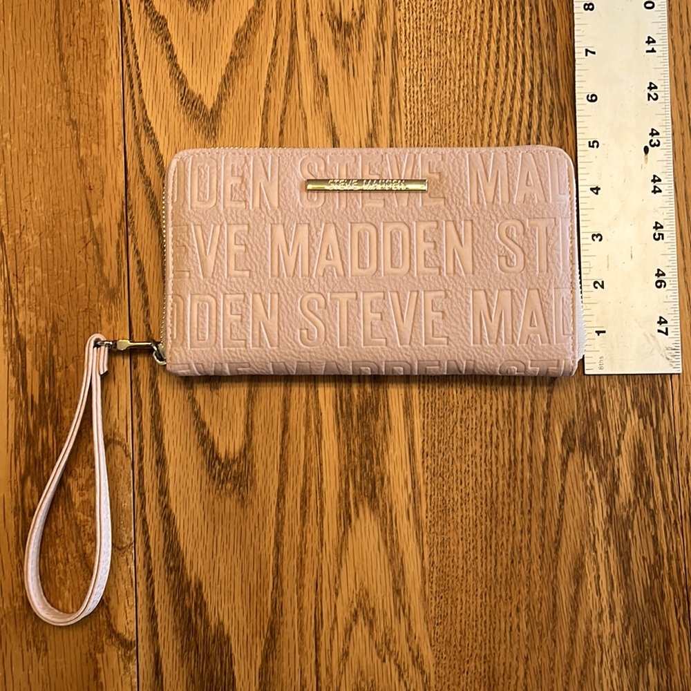 Steve Madden Clutch